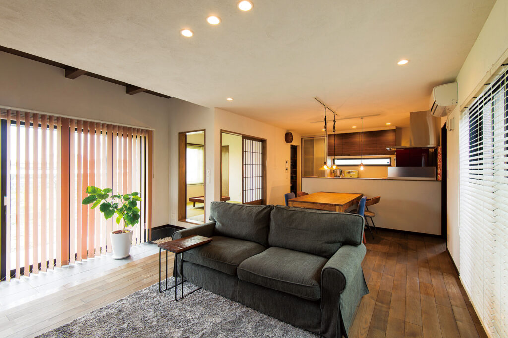 中庭を中心に回遊できる平屋の暮らし