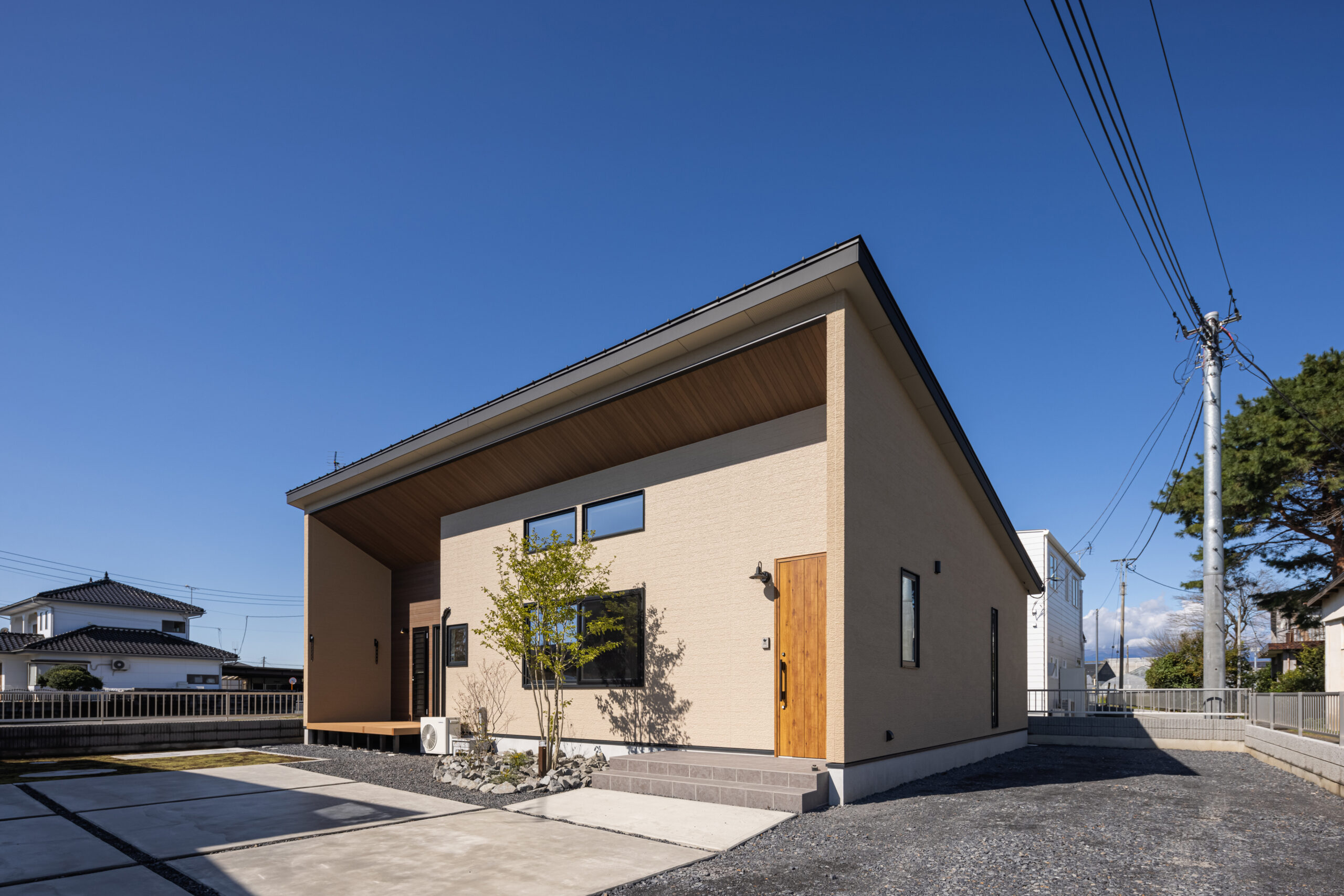 片流れ屋根の平屋の外観 片流れ屋根の平屋の外観