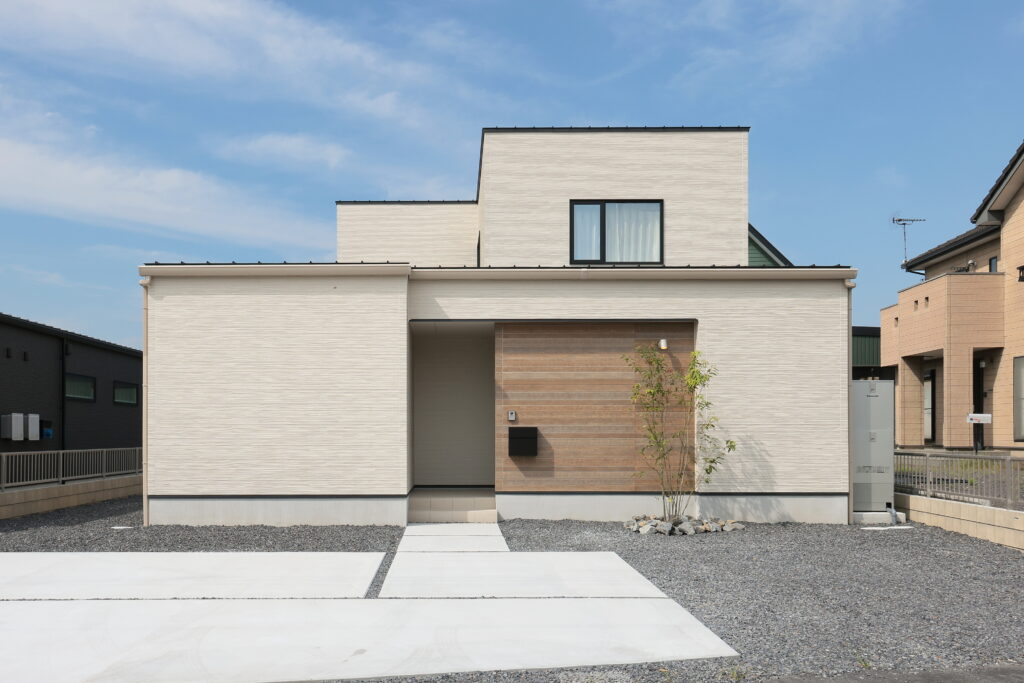 ジャパンディテイストの2階建て