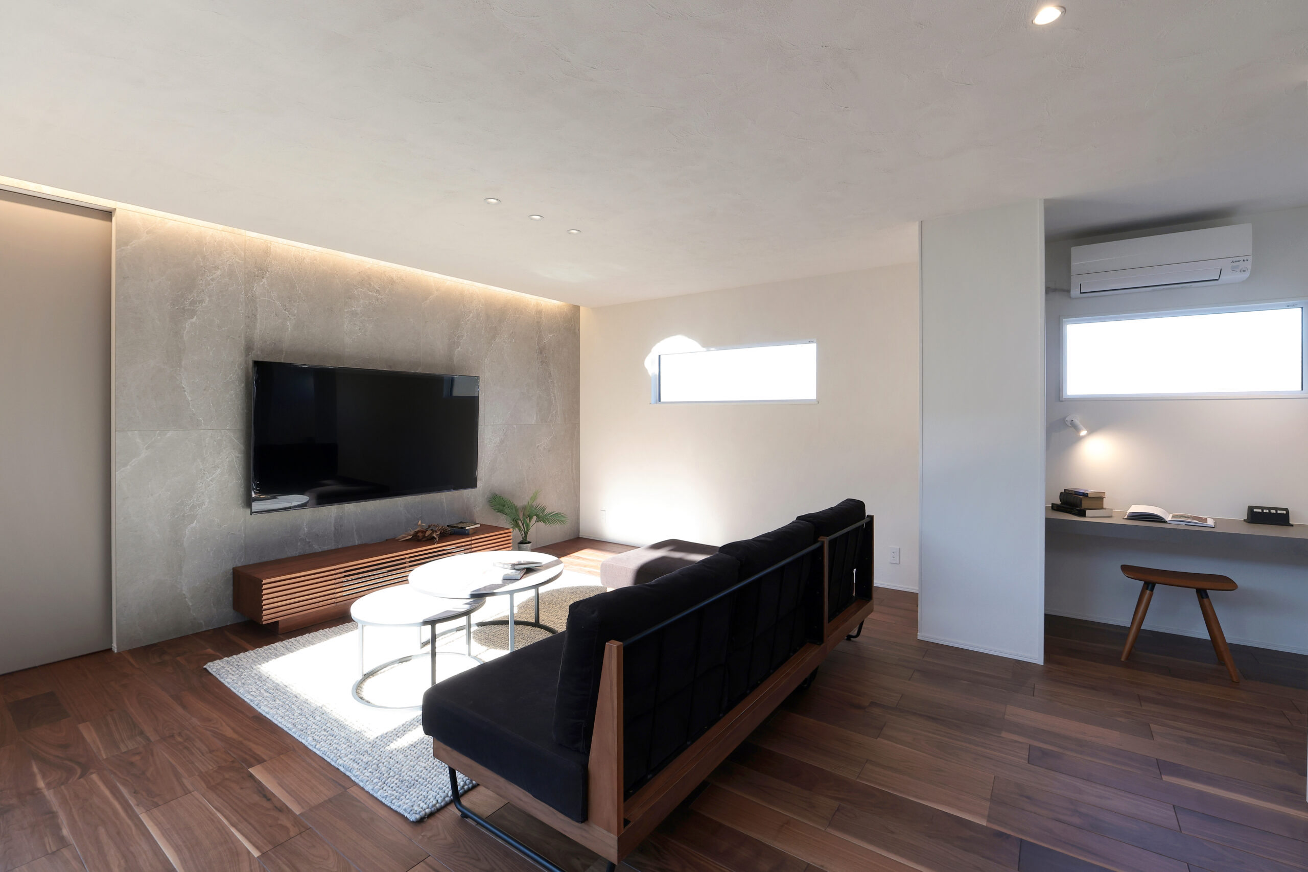 間接照明が映えるリビング