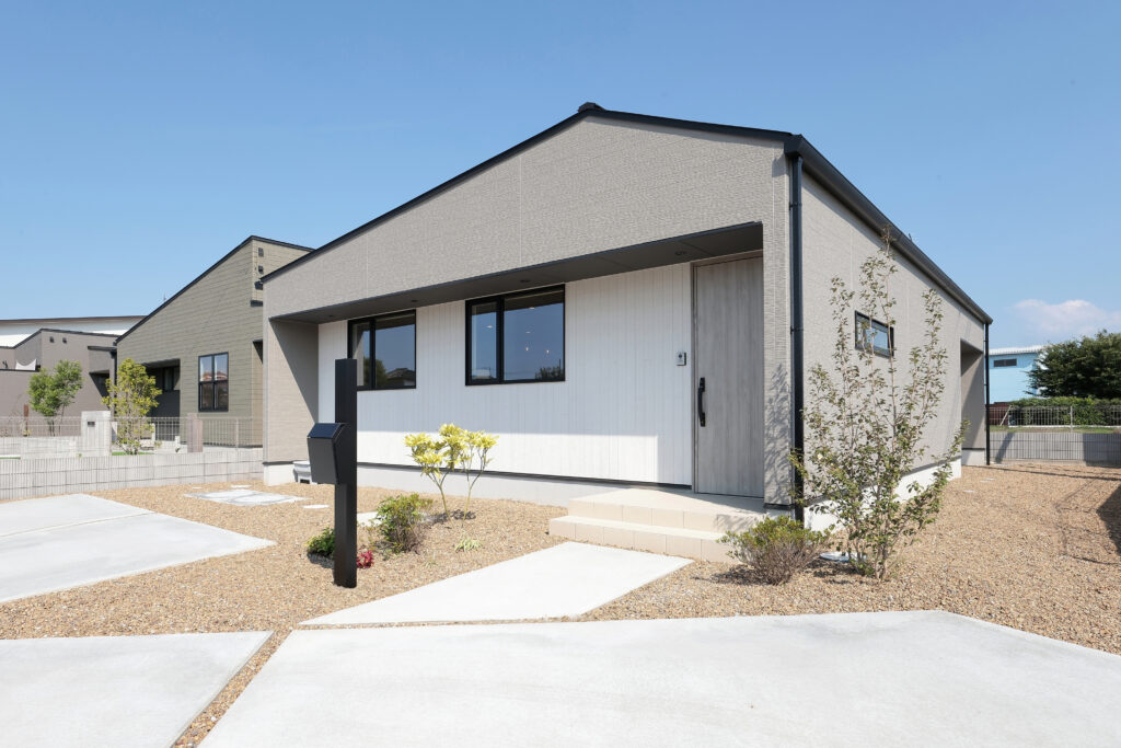 中庭×吹き抜けのある空間 北欧風の外観