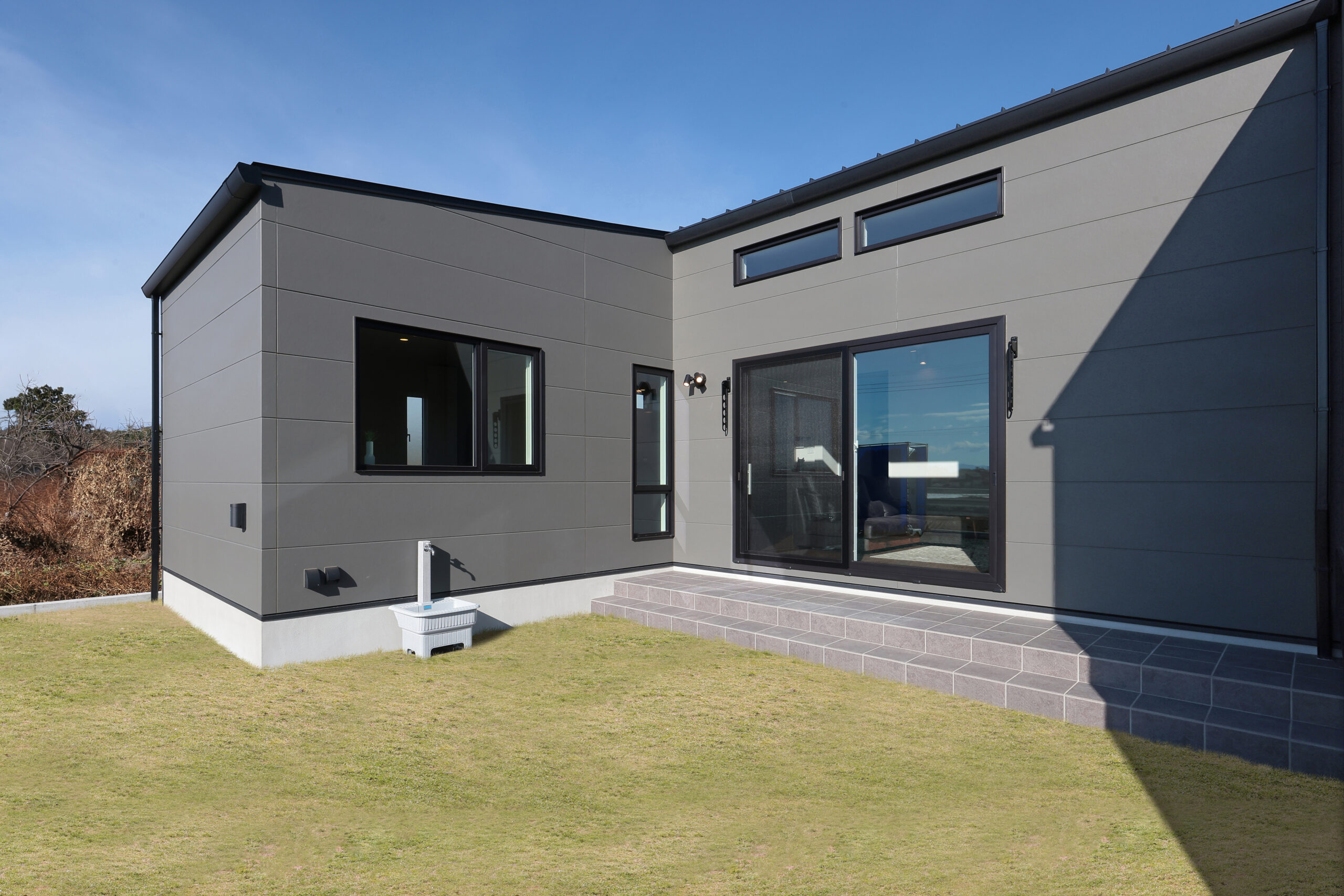 外干が可能なタイルデッキ