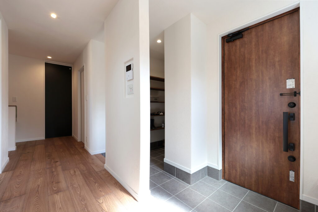 土間収納付きの玄関