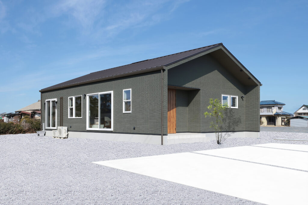 三角屋根の平屋